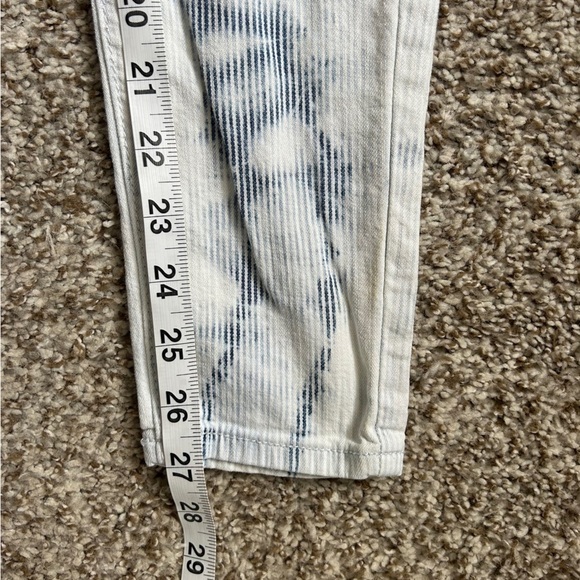 🦋 American Eagle Outfitters Acid Wash Low Rise Skinny Jeans Stretch Casual 0 - Picture 5 of 7